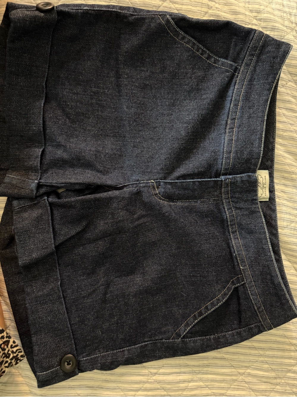 White House black market dark denim shorts. NWOT. Size 10 item #600
